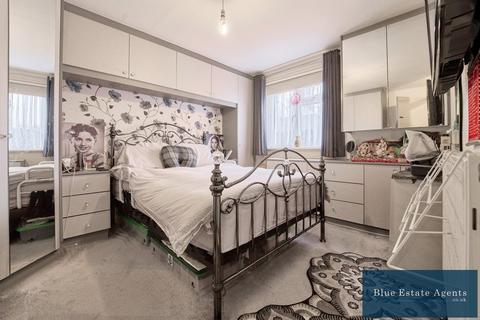 undefined, Scott Gardens, Hounslow, TW5