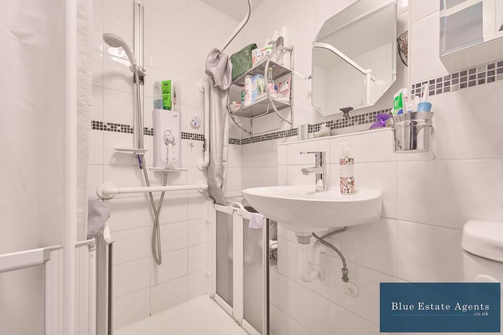 Shower Suite &amp; WC