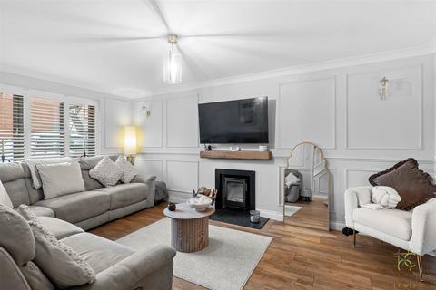 undefined, Beach Close, Evesham WR11