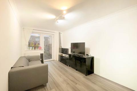 4 bedroom semi-detached house for sale, Windrush, New Malden