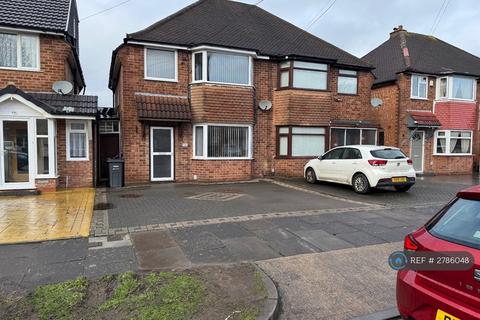3 bedroom semi-detached house to rent, Maryland Avenue, Birmingham, B34