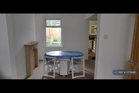 3 bedroom terraced house to rent, Western Street, Swindon, SN1
