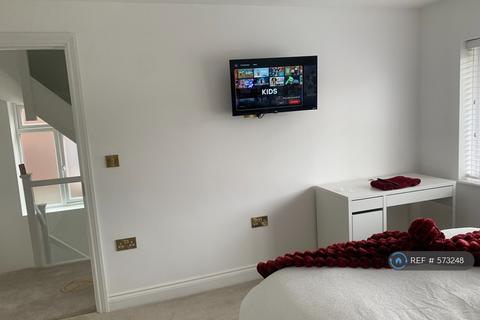 1 bedroom in a house share to rent, The Turnstones, Watford, WD25
