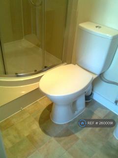 1 bedroom in a flat share to rent, London, London, NW2