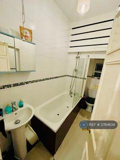 undefined, Isleworth, Isleworth, TW7
