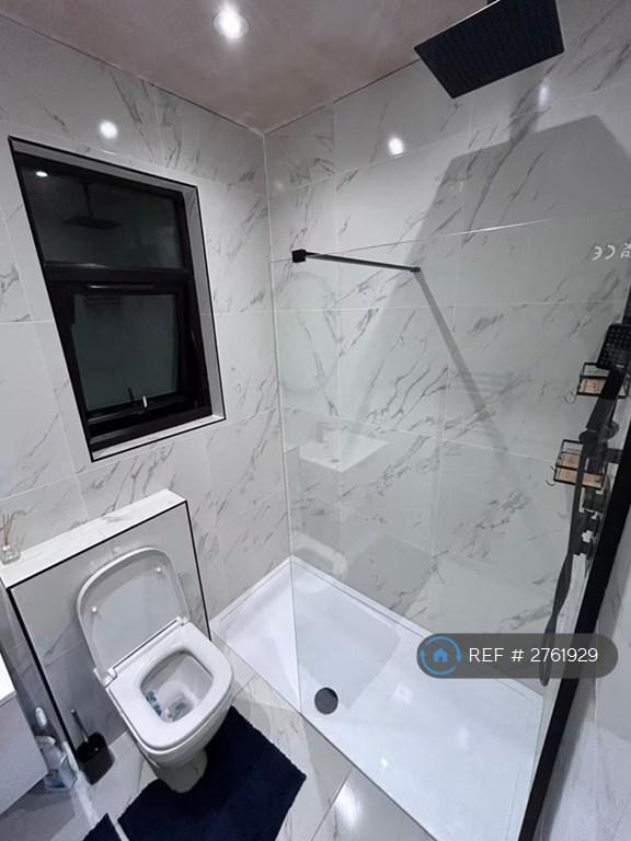 1st Floor Bathroom