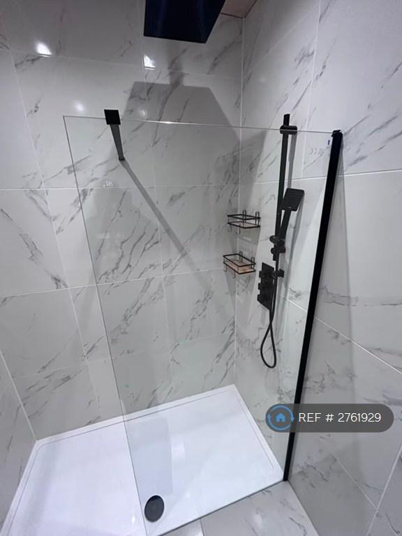 1st Floor Bathroom