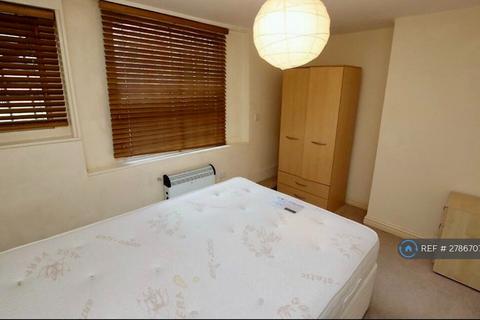 undefined, Russell Street, Reading, RG1