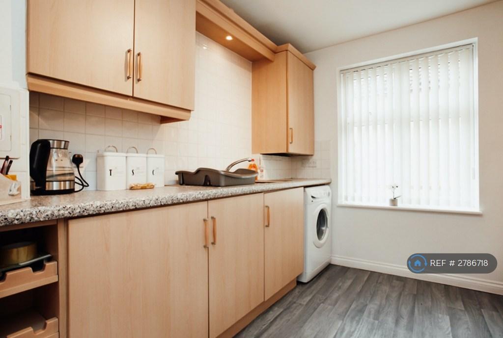 Kitchen Includes Washing Machine