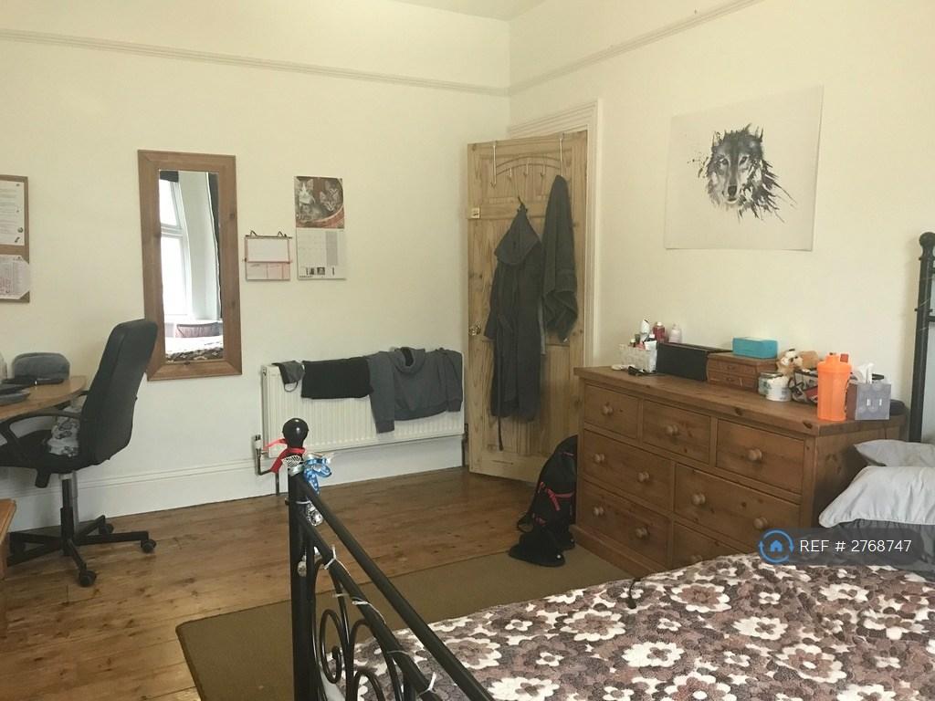 Room 5 View 2