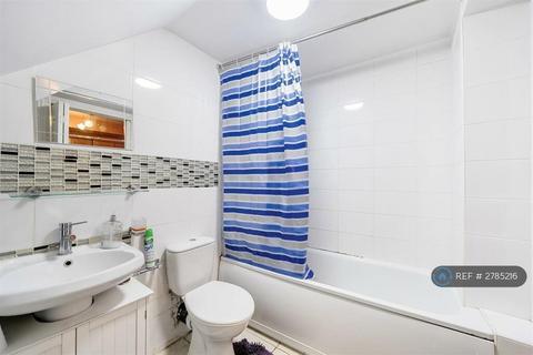 undefined, Ayyaz Court, Aldershot, GU11