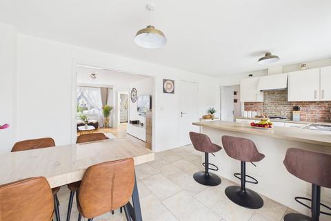 4 bedroom detached house for sale, Tiger Moth Road, Haywood Village , Weston-Super-Mare, BS24