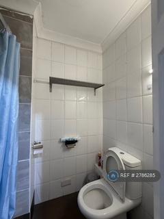 1 bedroom in a house share to rent, Lee High Road, London, SE13