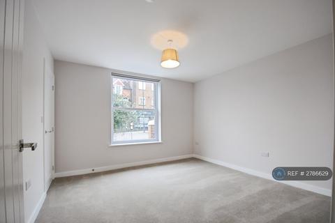 1 bedroom flat to rent, London Road, St. Albans, AL1
