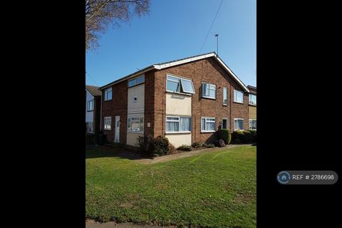 2 bedroom flat to rent, Barn Hall Avenue, Colchester, CO2