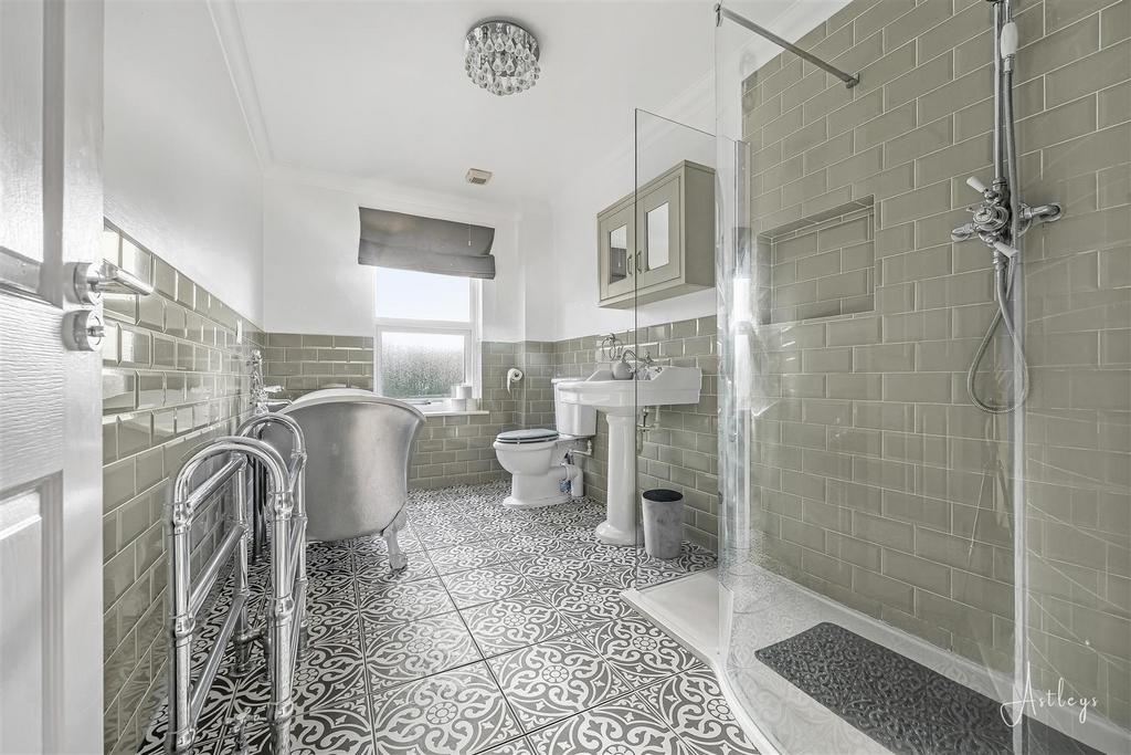 Ensuite