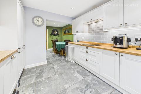 3 bedroom semi-detached house for sale, Sycamore Close, Bedfordshire SG18
