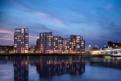 2 bedroom flat for sale, Hurlingham Waterfront, Fulham, SW6
