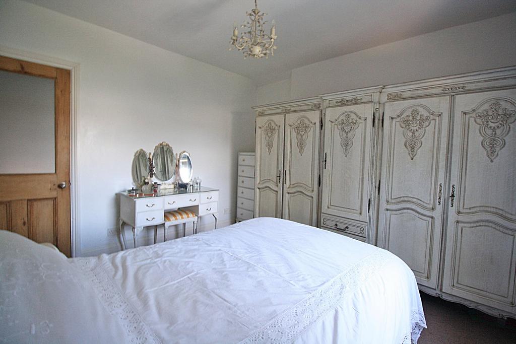 Bedroom threebathroom
