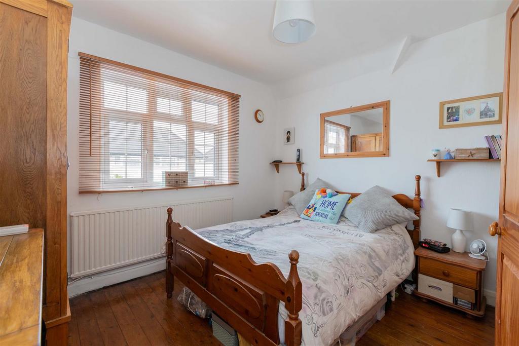 162 St Georges Crescent-17.jpg