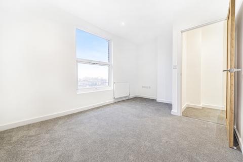 2 bedroom flat to rent, Brockley Road, London, SE4