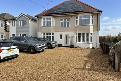 4 bedroom detached house to rent, Poole, Dorset