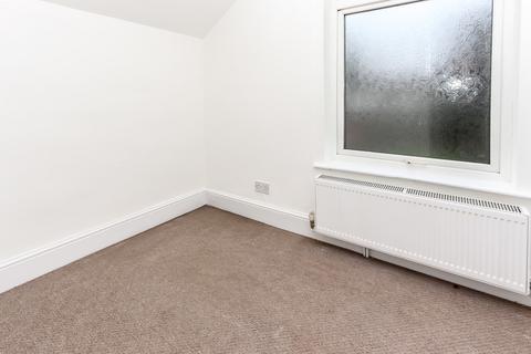 3 bedroom terraced house for sale, North Street, Wellingborough NN8
