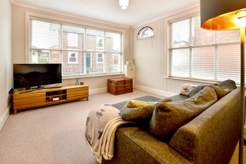 3 bedroom end of terrace house for sale, St. Michaels Road, Louth LN11 9DA