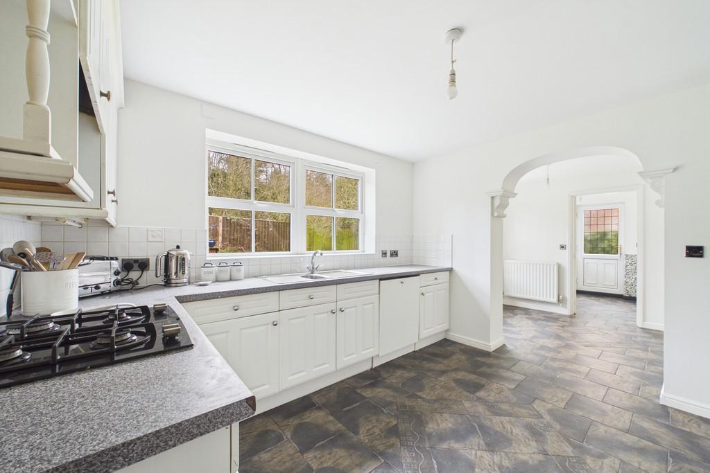 Through Kitchen Aspect