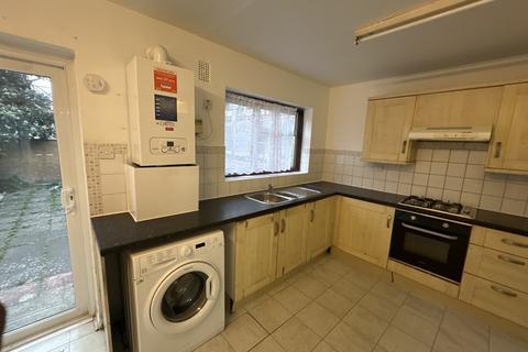 undefined, Leamington Gardens, Ilford
