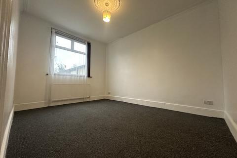 undefined, Leamington Gardens, Ilford