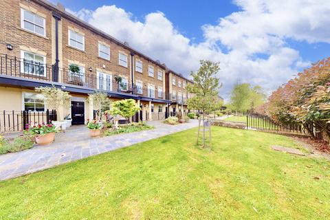 5 bedroom end of terrace house to rent, Queensgate Terrace, Castlebar Park, London, W5