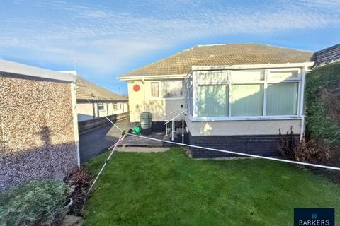 2 bedroom semi-detached bungalow for sale, Lawrence Crescent, Heckmondwike