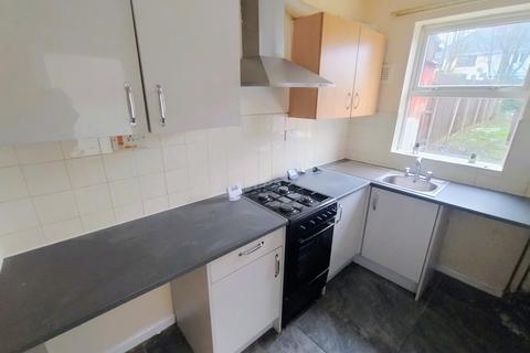 3 bedroom terraced house to rent, Hart Road, Wolverhampton WV11