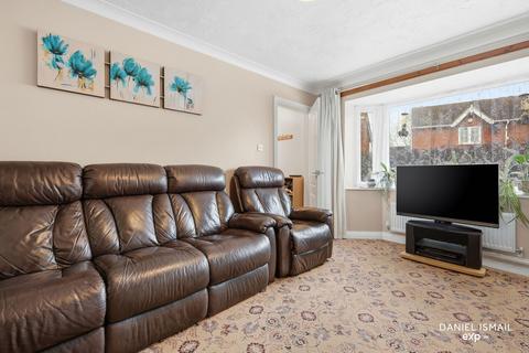 undefined, Burr Close, Basildon SS16