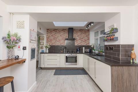 3 bedroom terraced house for sale, Rawnsley Road, Cannock WS12