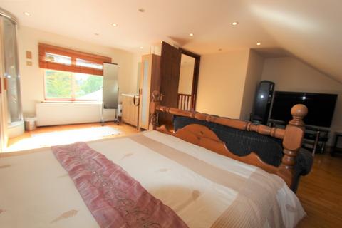 House share to rent, Palmerston Crescent, Enfield N13
