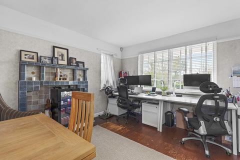 3 bedroom detached house for sale, Amersham Road, Little Chalfont