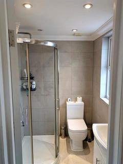 1 bedroom in a house share to rent, Lordship Lane, London N17