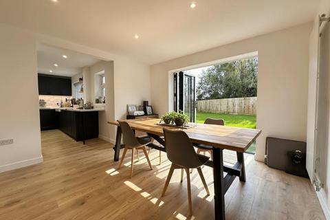 4 bedroom detached house for sale, Faringdon Court, Southfields, Northampton NN3