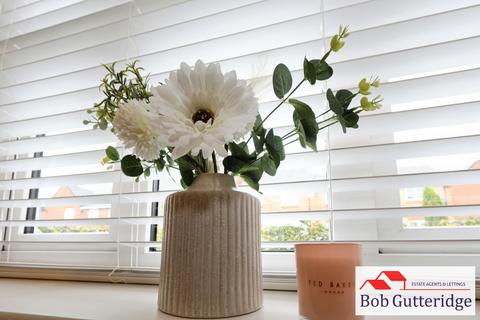 3 bedroom semi-detached house for sale, Great Row View, Wolstanton, Newcastle