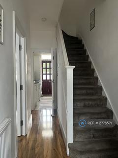 3 bedroom terraced house to rent, Mortlake Road, Ilford, IG1