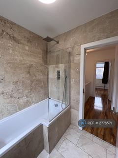 3 bedroom terraced house to rent, Mortlake Road, Ilford, IG1