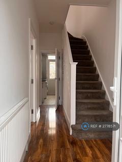 3 bedroom terraced house to rent, Mortlake Road, Ilford, IG1