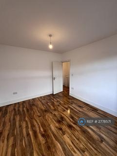3 bedroom terraced house to rent, Mortlake Road, Ilford, IG1
