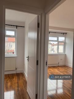 3 bedroom terraced house to rent, Mortlake Road, Ilford, IG1