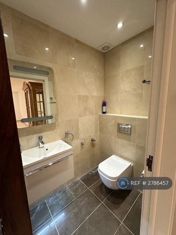 Master Ensuite