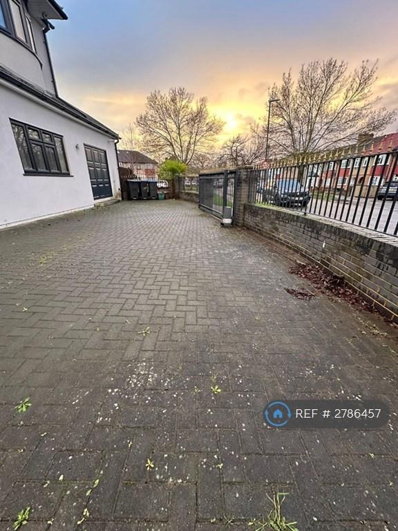 Gated Driveway