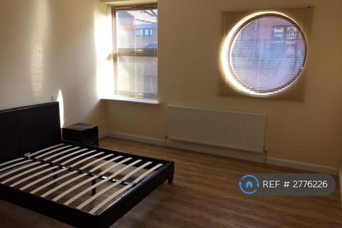1 bedroom flat to rent, Parliament House, Slough, SL1