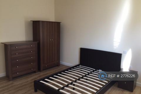 1 bedroom flat to rent, Parliament House, Slough, SL1